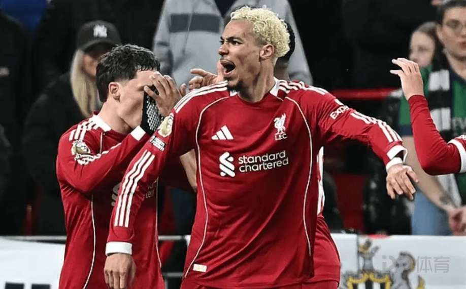 杰拉德：埃基蒂克真的很像托雷斯 既能进球也能助攻